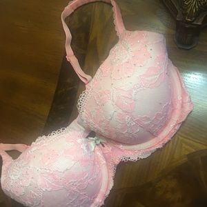 34d victoria Secret